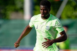 开云app-世体:巴萨18岁后卫法雷即将签约至2028年,只等俱乐部官宣